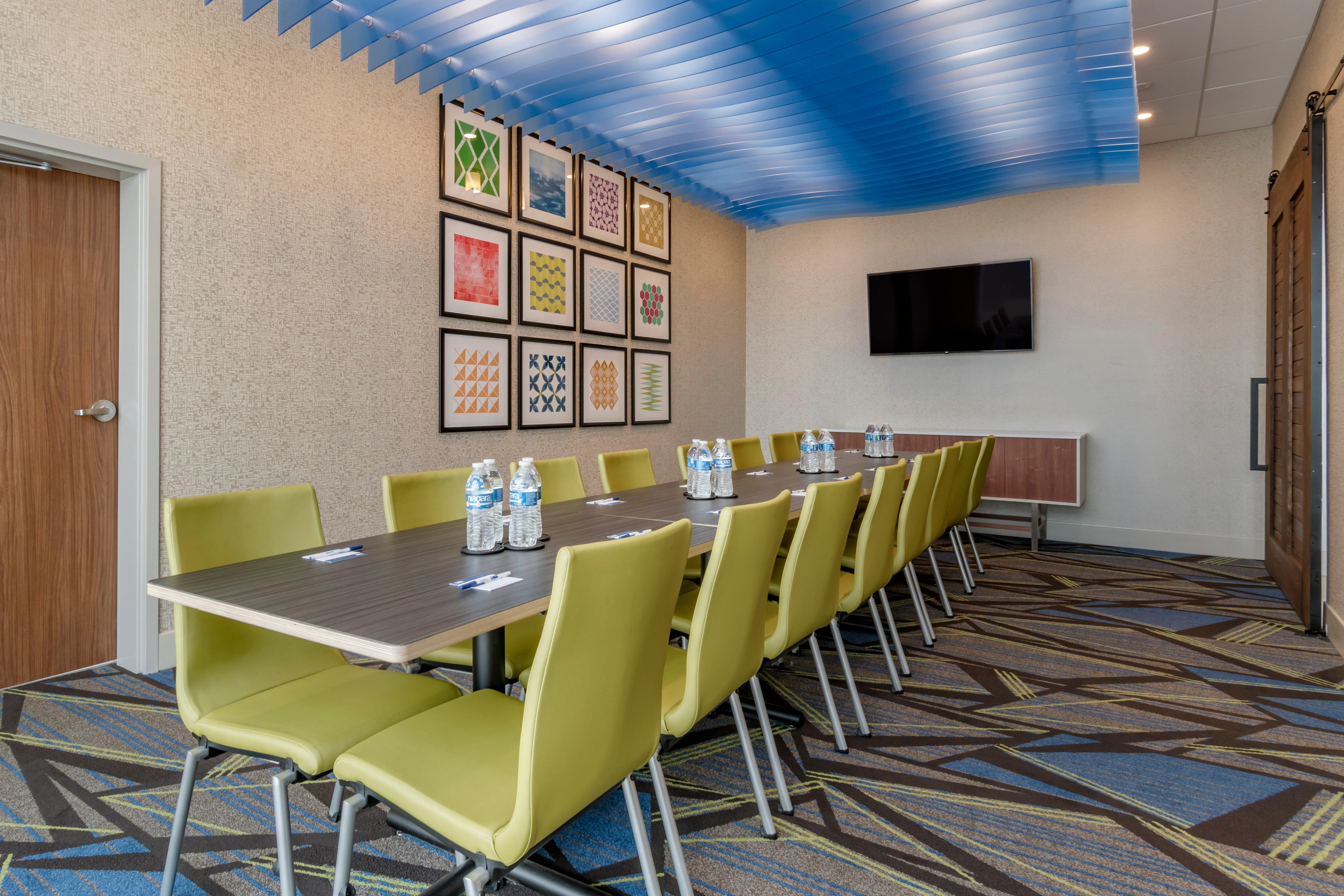 Holiday Inn Express & Suites - Lancaster - Mount Joy By Ihg Exterior photo